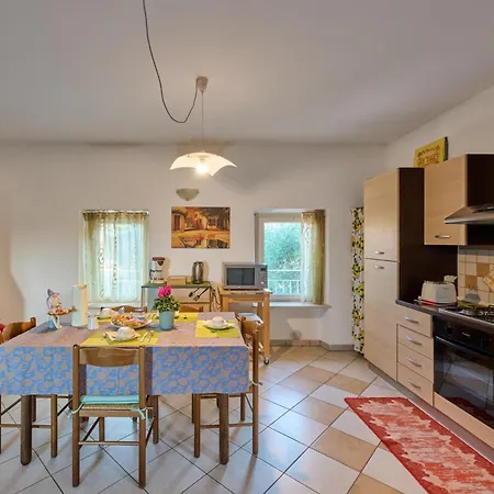 Casa Silvia I Mit Garden 아파트 *